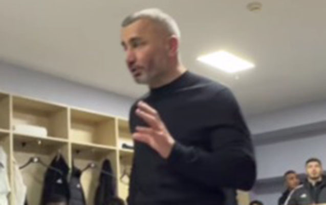 Qurbanovun paltardəyişmə otağında çıxışı