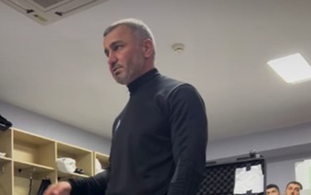 Qurbanovun paltardəyişmə otağında çıxışı