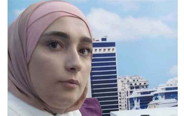 13 yaşında ana olan Ülkəri 4 ildir uşağını görməyə qoymurlar