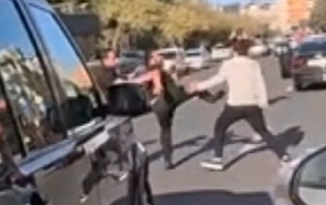 Maşınlarını tıxacda saxlayıb dalaşdılar