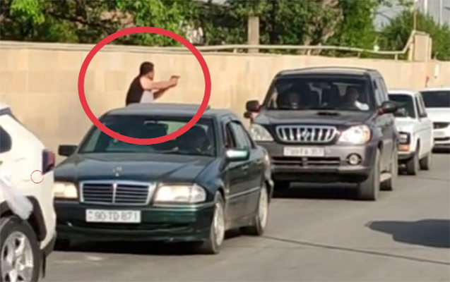 Avtomobillərə “silah” tuşlayan şəxsin kimliyi bilindi