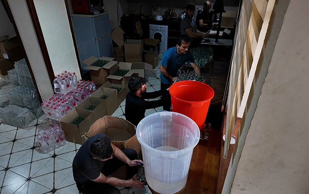 Saxta spirtli içki hazırlayıb satış şəbəkəsi qurdular