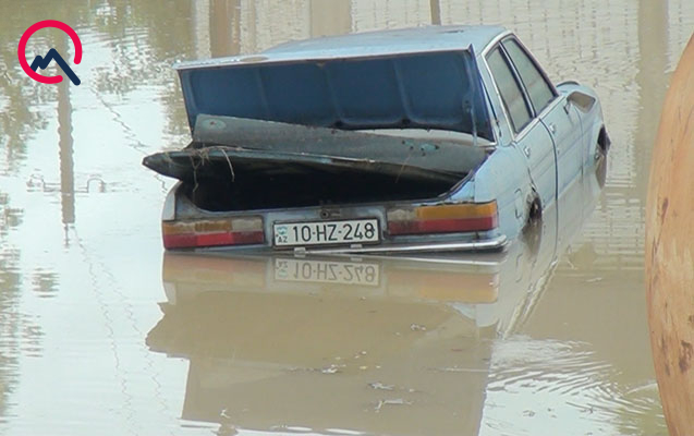 Qazaxda aramsız yağışların yaratdığı seldən