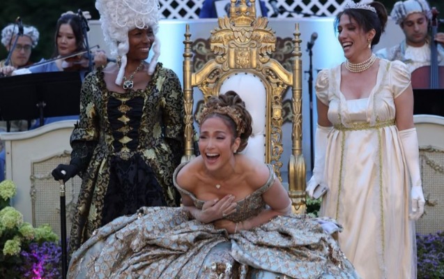 55 yaşlı CeyLonun təmtəraqlı doğum günündən