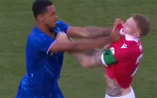 “Çelsi”nin futbolçusu rəqibinə hücum etdi