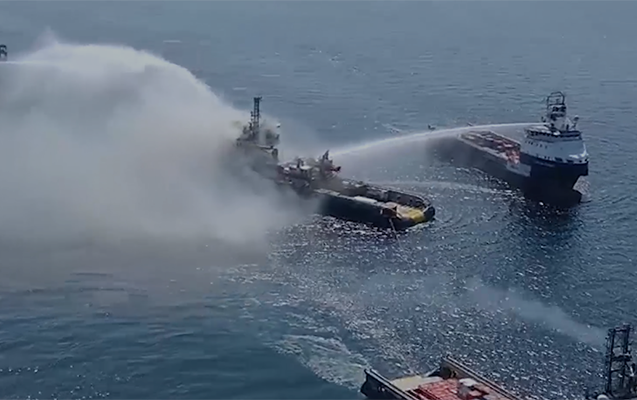 Gəmidəki yanğın hələ də söndürülməyib