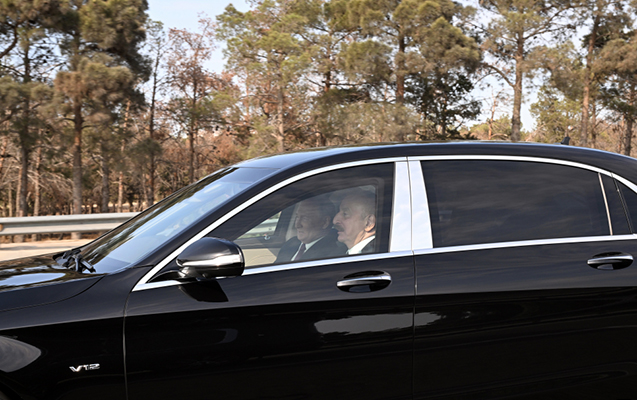 Prezidentlər Bakıda gəzintiyə çıxdı