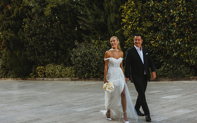 Acunun toyuna məşhur axını