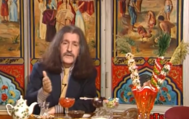 İllər əvvəl Bakıda çayxanada görüntüləri