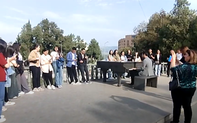 Xankəndiyə ilk tələbə köçü