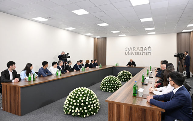 Tələbələr dövlət başçısı ilə nə danışdı?