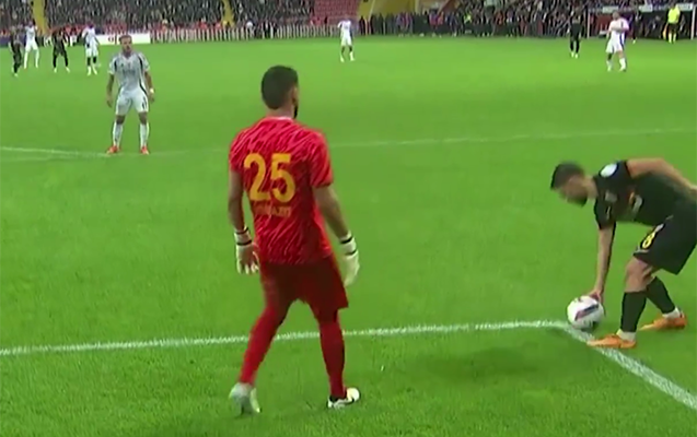 Türkiyə Superliqasında qalmaqallı epizod