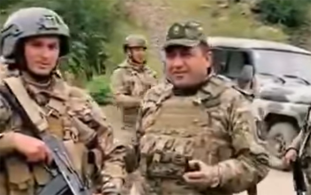 Döyüşdən çıxıb toyuna yola salınan hərbçimiz...