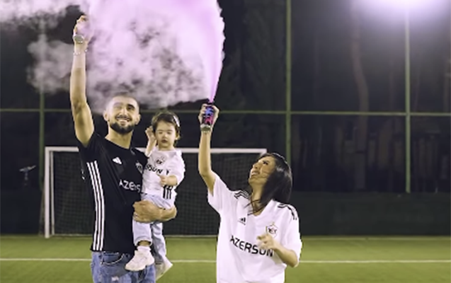 Xanımı “Qarabağ”ın futbolçusuna sürpriz etdi