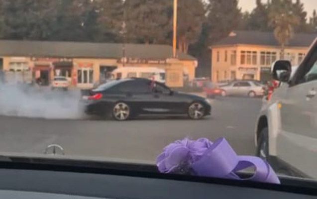 Toy karvanında avtoxuliqanlıq etdi