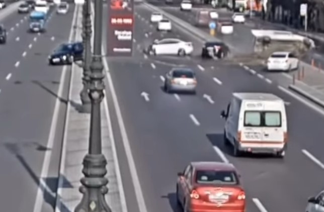 Prospektdəki dəhşətli qəzanın görüntüləri