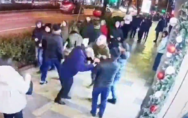 Tbilisidə müxalifət lideri soydaşımıza hücum etdi