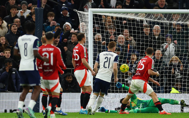 “Tottenhem” - “Mançester Yunayted” matçında 7 qol