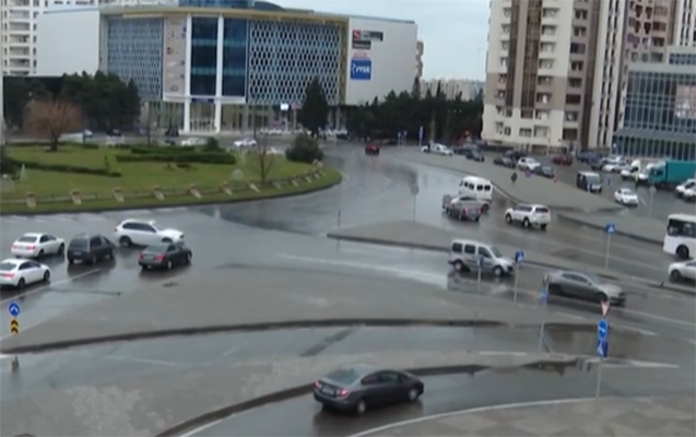 “Əvvəlkindən pisdir, bu boyda yolu elədilər bapbalaca”