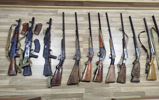 polis-bu-defe-79-tufeng-10-avtomat-askarladi