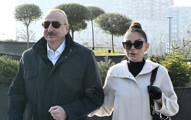 Prezidentlə xanımının yeni açılan parkda gəzintisinin