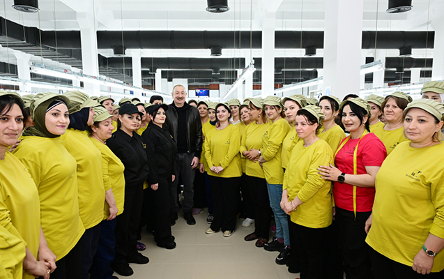 “Fotoda görünməyənlər keçsinlər qabağa”