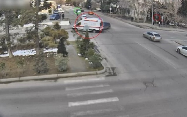 Aşan təcili yardım maşını qaydalara əməl etməyib?