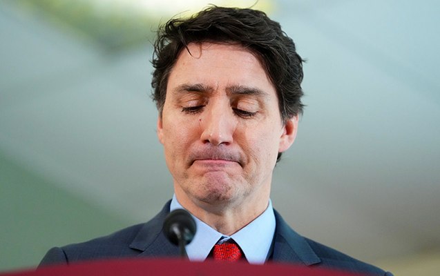 Sonuncu mətbuat konfransında ağladı