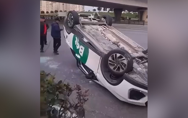 “Koroğlu”da taksi aşdı, yaralanan var