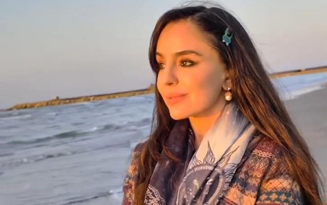 Xəzərin sahilində...