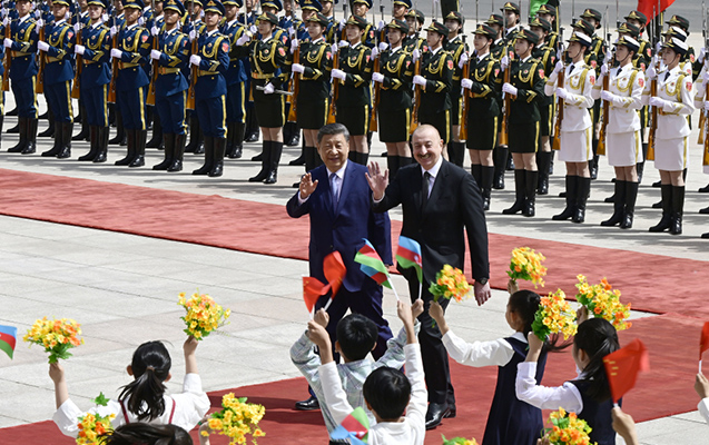 Prezident Çində “Ey Vətən” mahnısı ilə qarşılandı