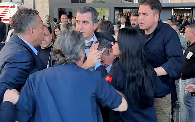 Özgür Özələ hücum edildi