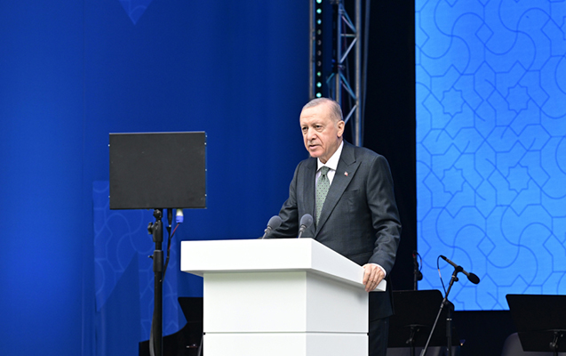 Ərdoğan Laçında Səməd Vurğunun şeirini oxudu