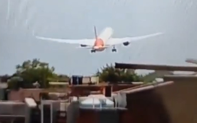 Dəhşətli təyyarə qəzasının başvermə anı