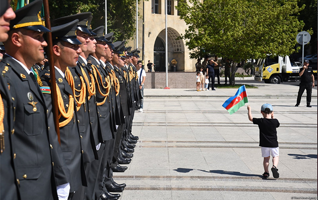 Bakıda hərbçilərin yürüşü keçirildi