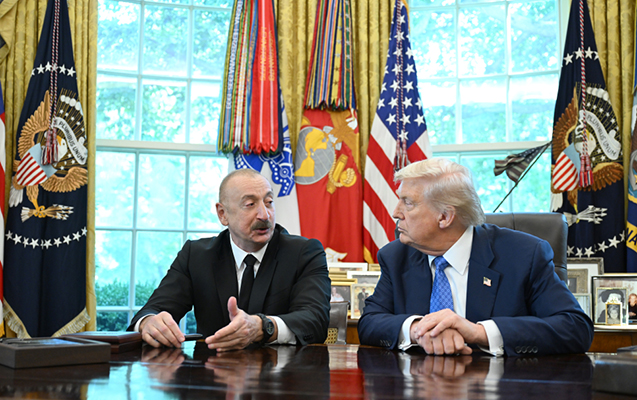 “Sizin 9 nəvəniz var?”