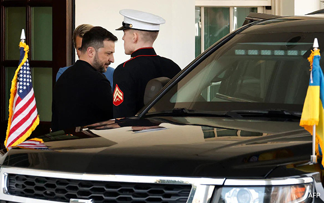 Zelenski Ağ Evi tərk etdi