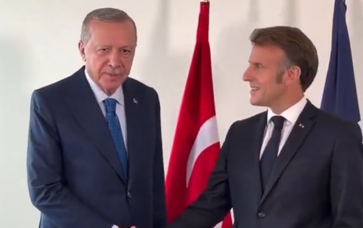 Ərdoğanın Makronla zarafatı gündəm oldu