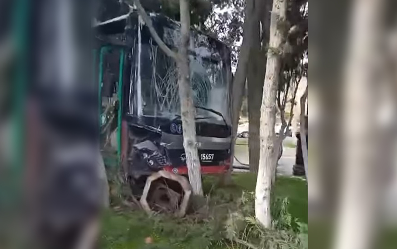 “BakuBus” avtobusu bulvara girdi