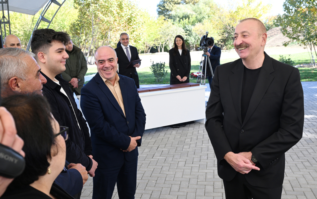 Prezident sakinlə zarafatlaşdı