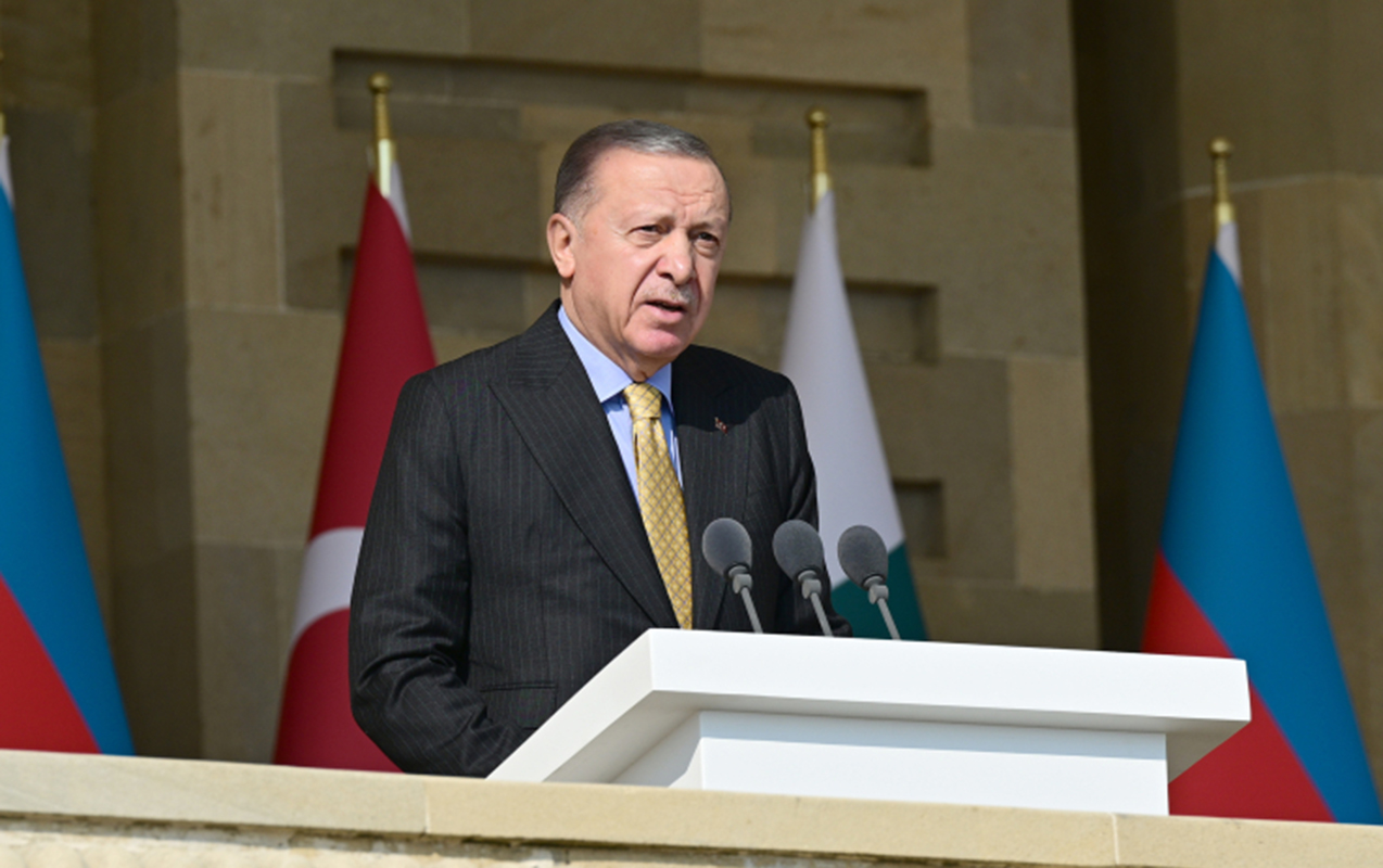 Ərdoğan paradda şeir dedi