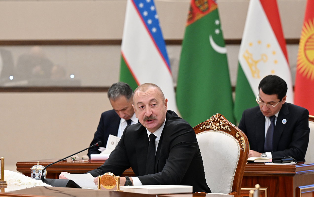 Prezident Xəzərin dibi ilə çəkiləcək elektrik kabelindən danışdı