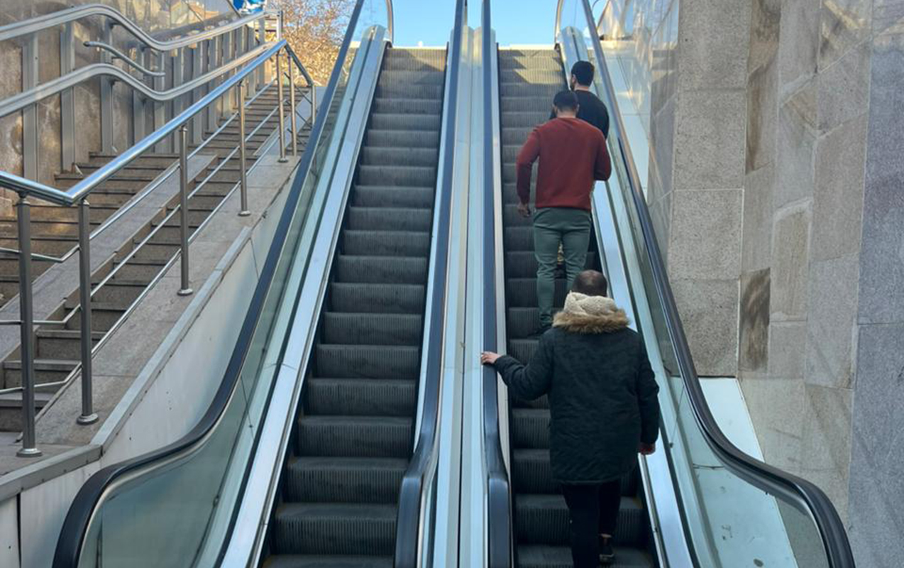 Sakinlərin narazı qaldığı eskalatorlar işə salındı