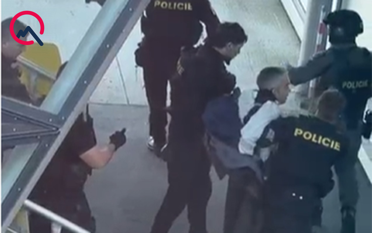 AZAL təyyarəsinə qanunsuz girmək istəyən belə saxlanılıb