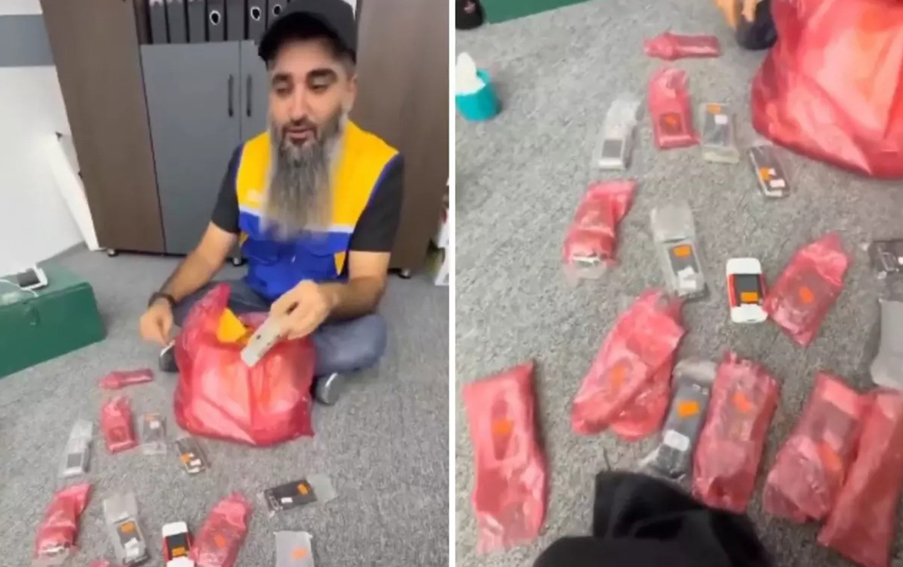 sifaris-etdiyi-telefonlar-16-il-sonra-geldi