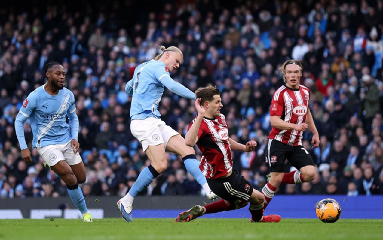 mancester-siti-reqibini-darmadagin-etdi