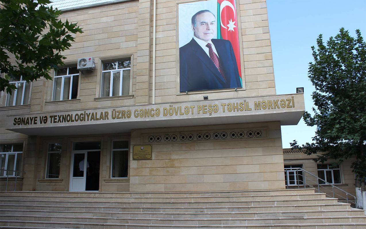 gencede-telebe-ders-vaxti-oldu