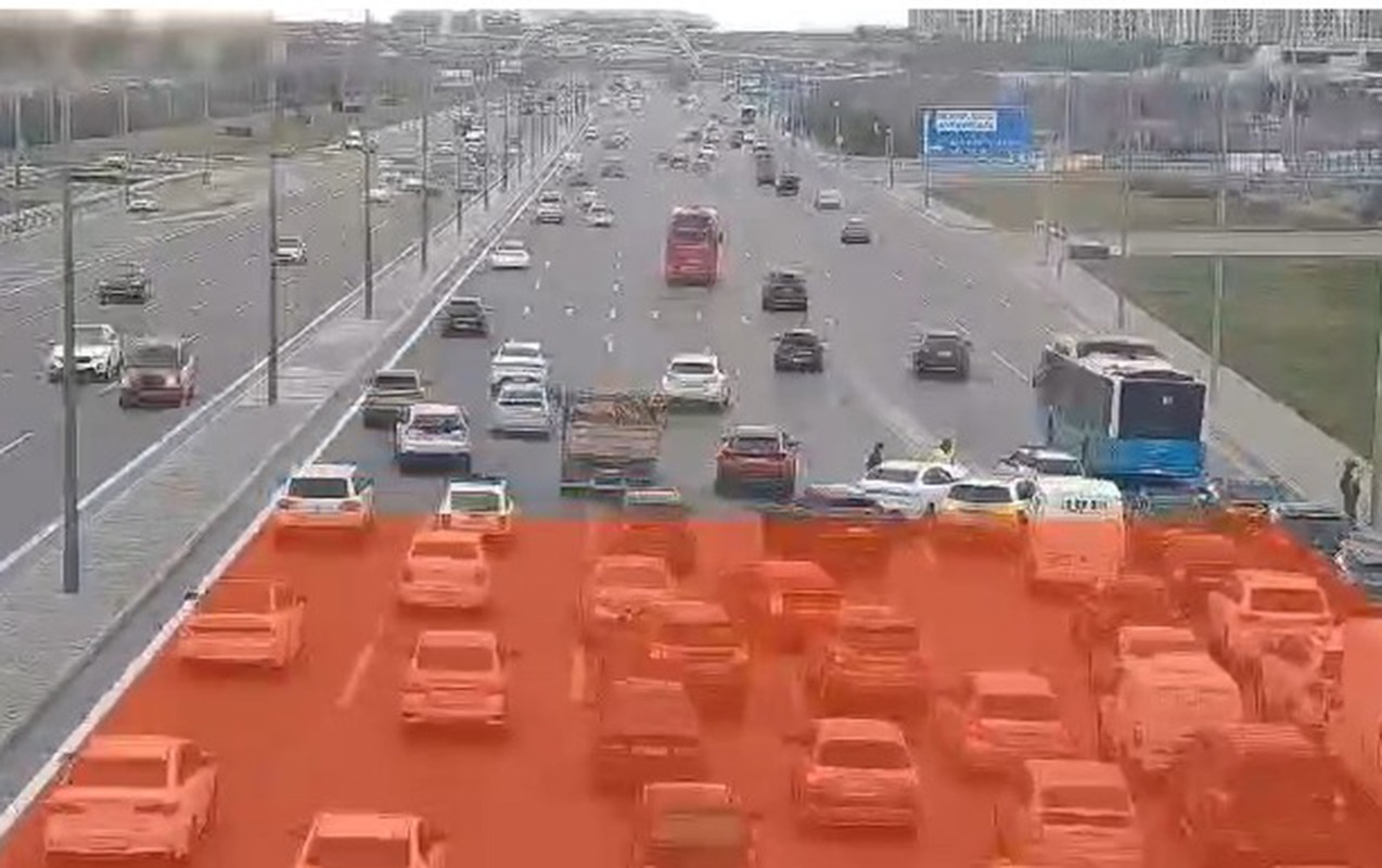 aeroport-yolunda-surucu-diqqetsizliyi-hereketi-iflic-etdi