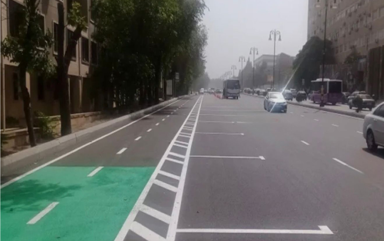 xetai-prospektindeki-parklanma-yeri-casqinliq-yaratdi