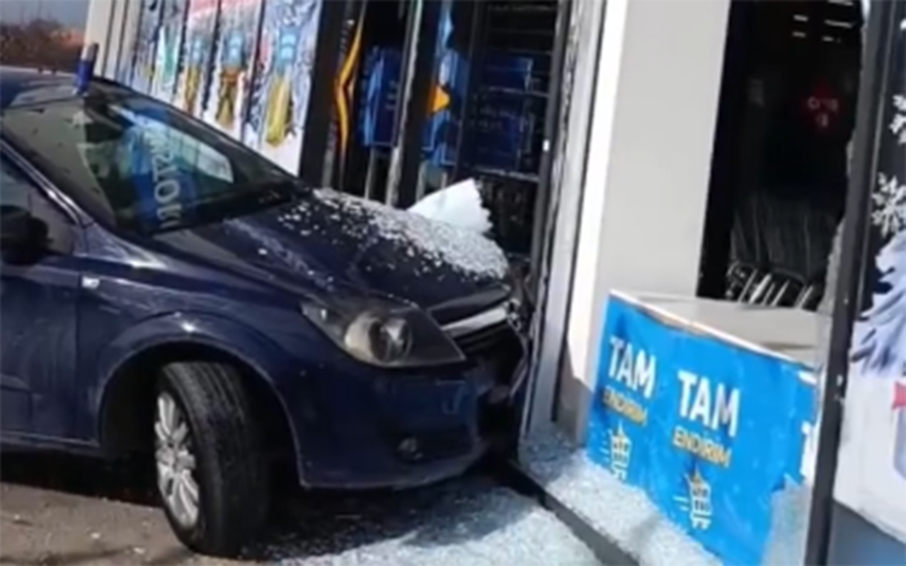 avtomobil-magazaya-cirpildi